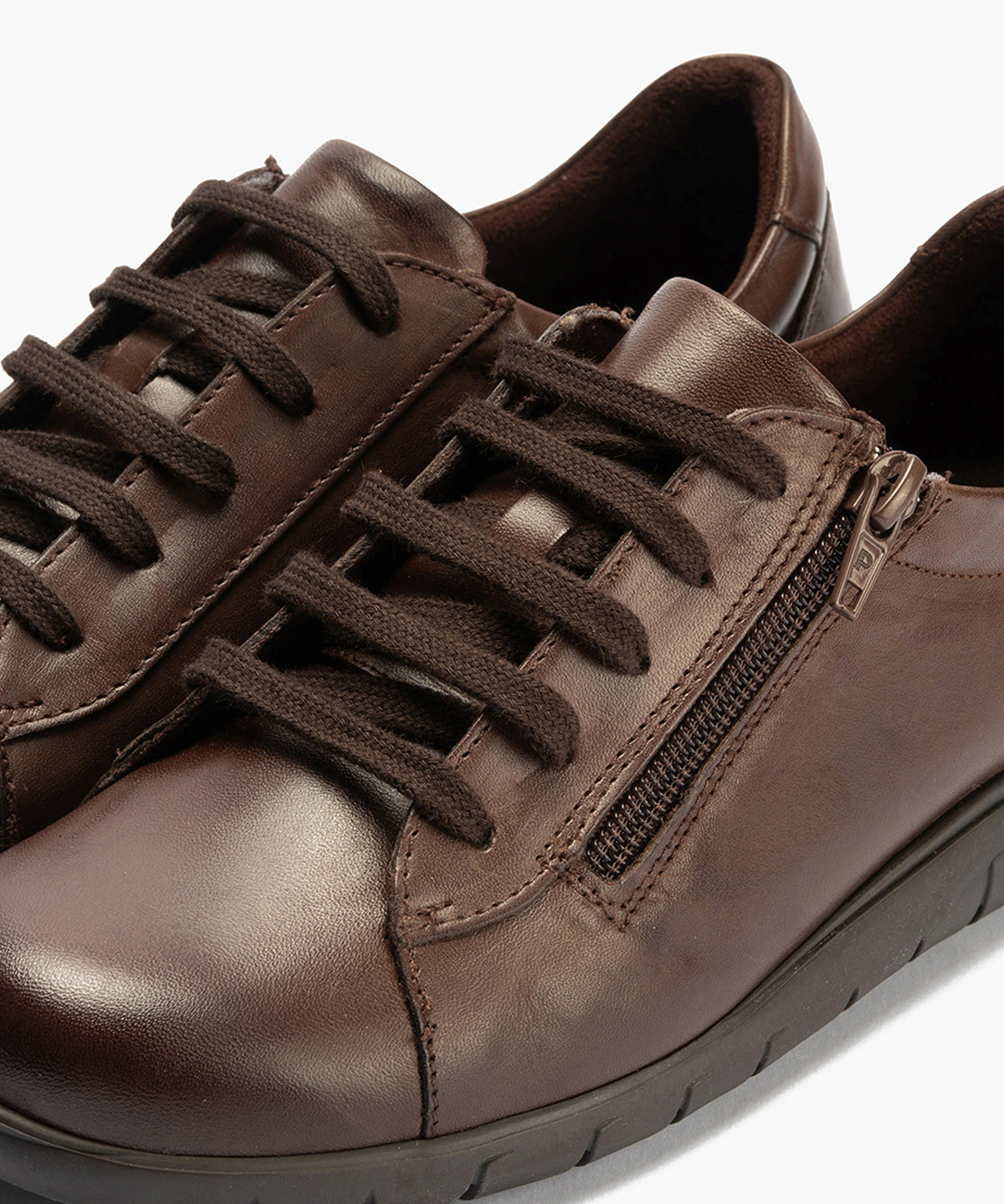 Deportivo con Cremallera de mujer color marron