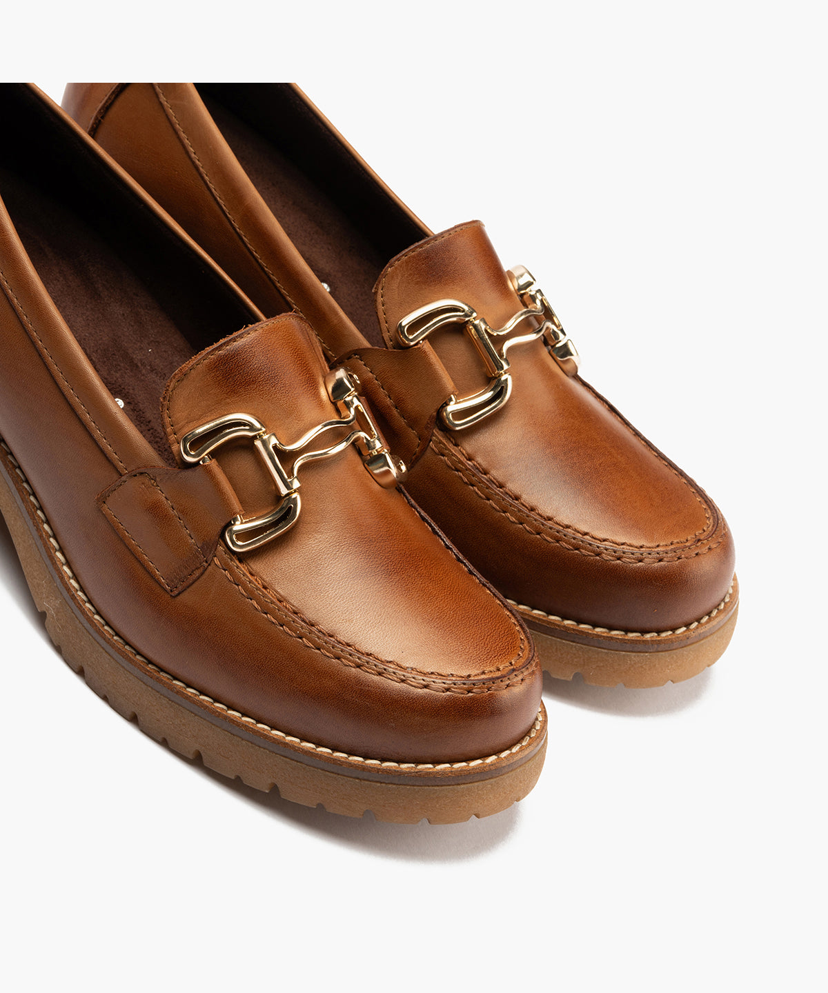 Mocasín en Napa con adorno de mujer color cuero