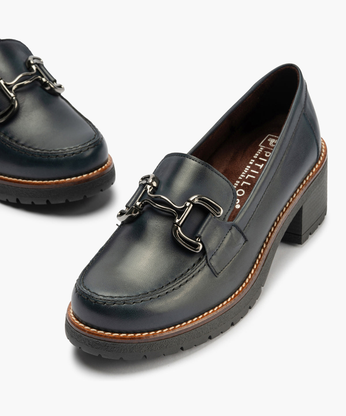 Mocasín en Napa con adorno de mujer color marino