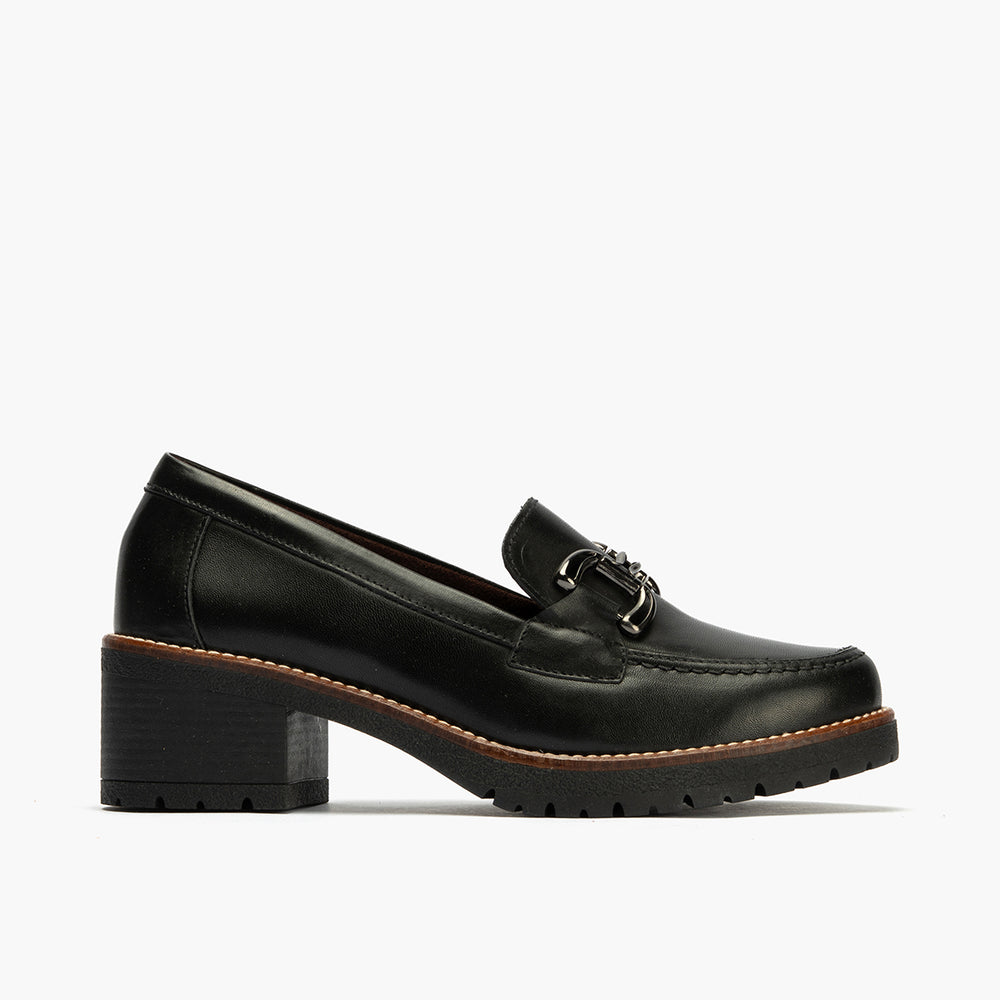 Mocasín en Napa con adorno de mujer color negro