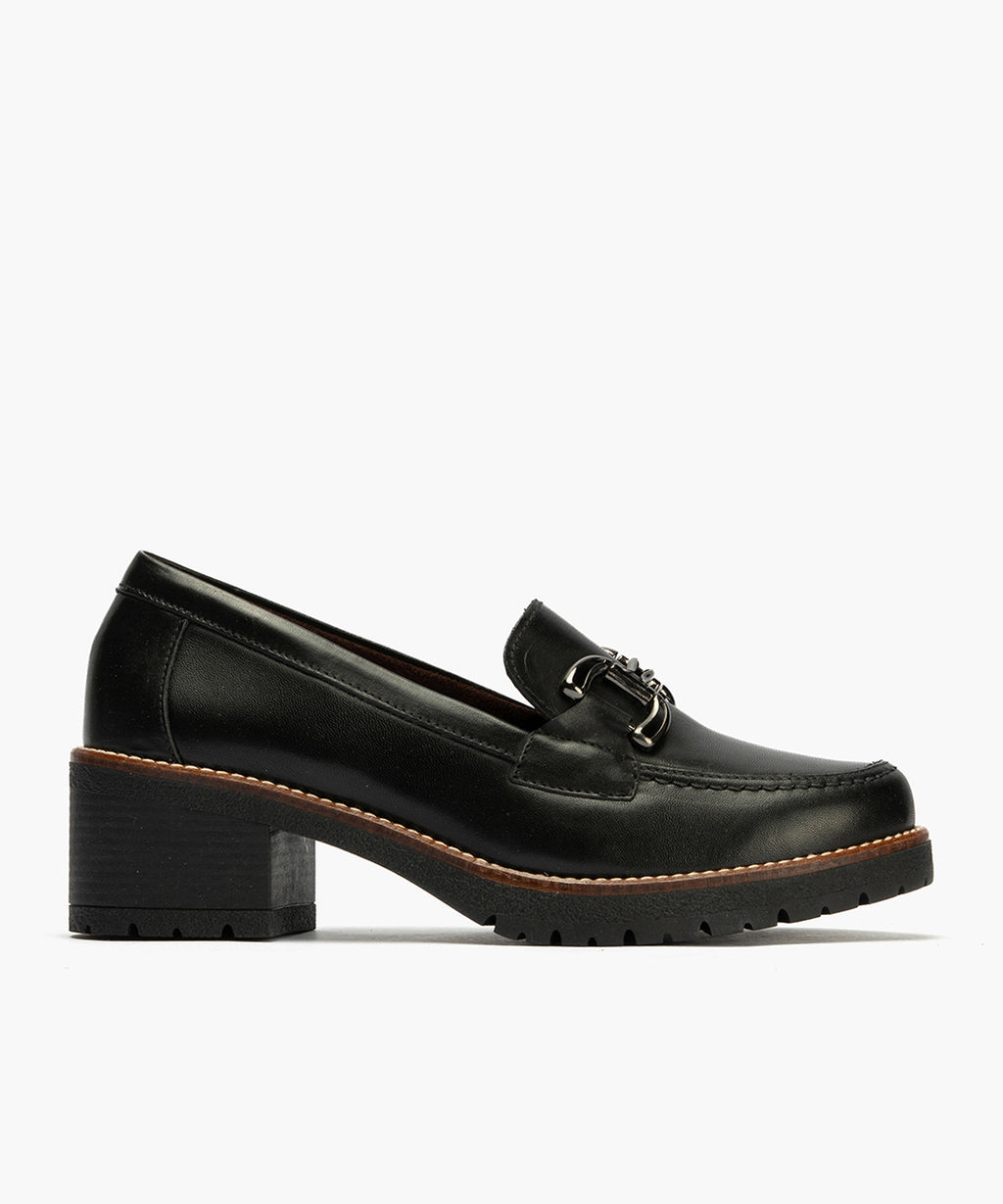 Mocasín en Napa con adorno de mujer color negro
