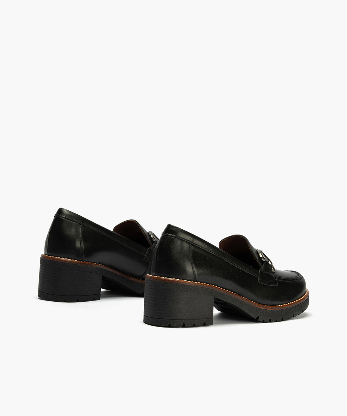 Mocasín en Napa con adorno de mujer color negro