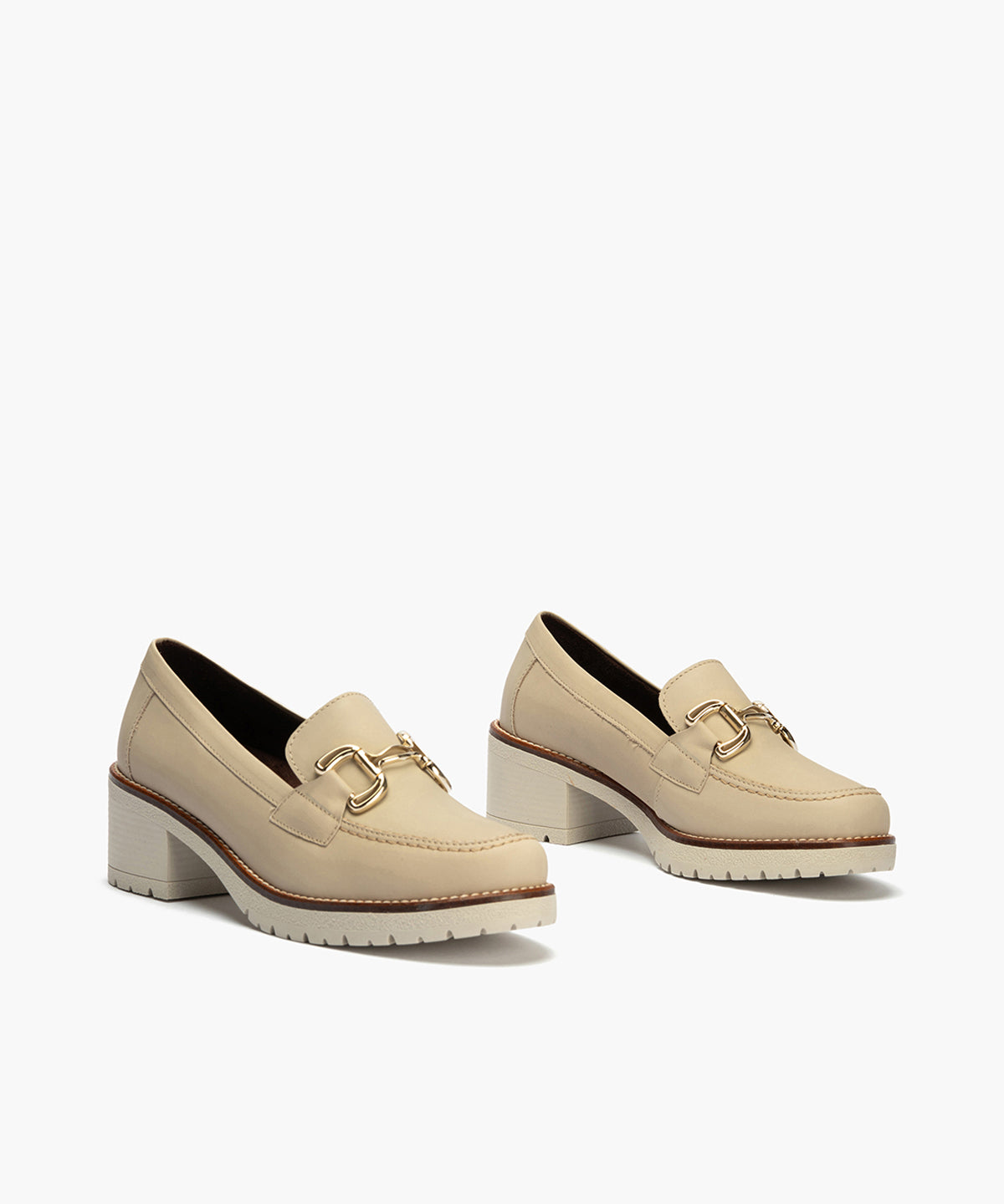 Mocasín en Napa con adorno de mujer color piedra