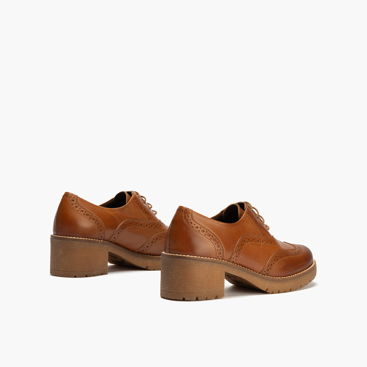 Ingles en Napa con cordones de mujer color cuero