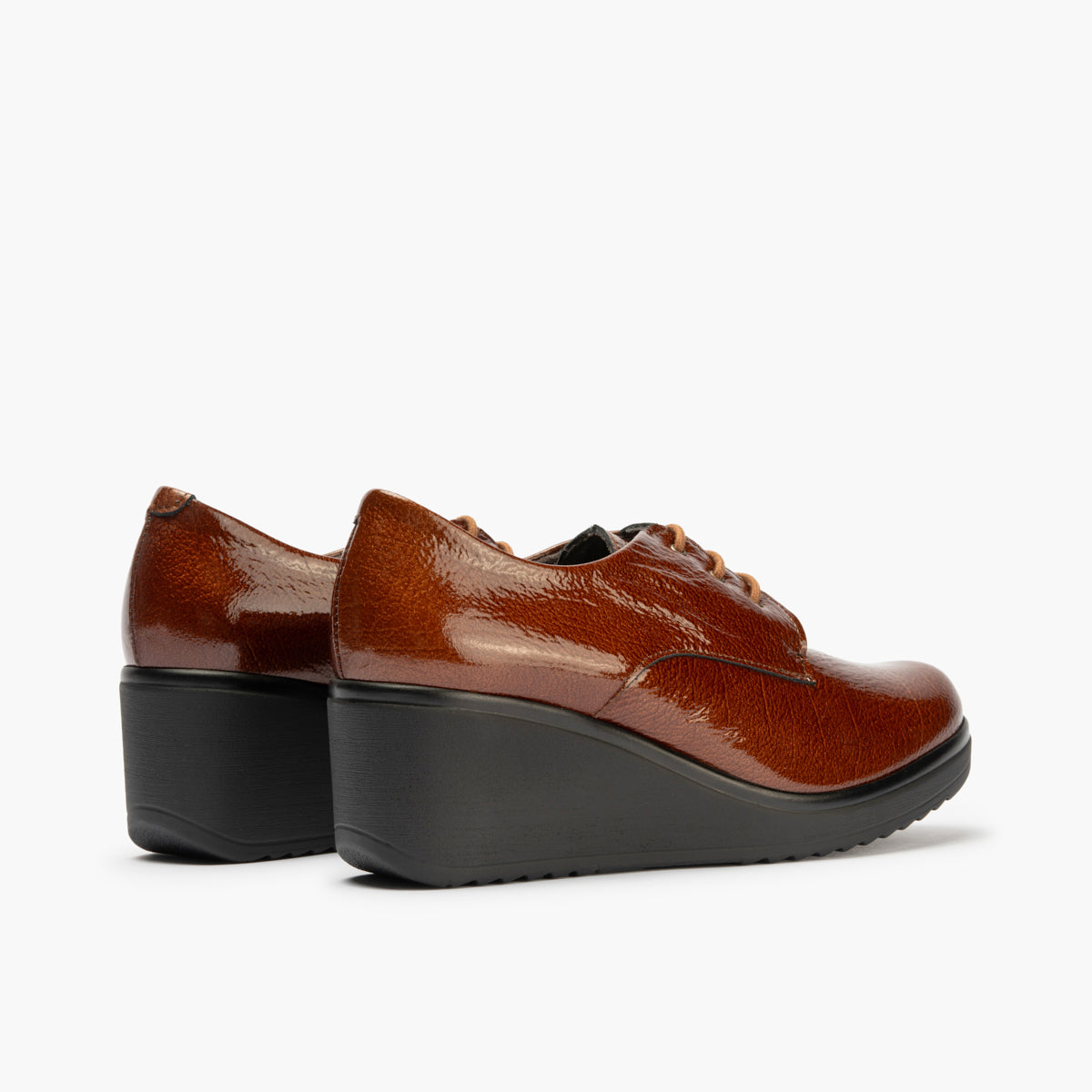Blucher en Charol con cordones de mujer color cuero