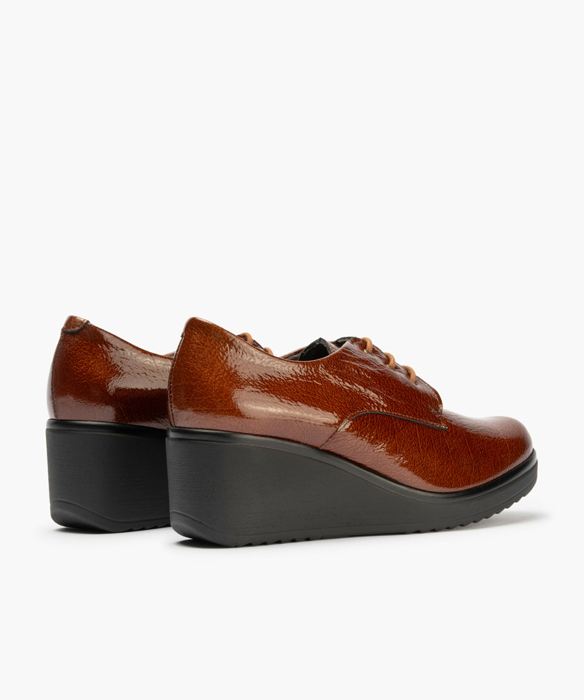 Blucher en Charol con cordones de mujer color cuero