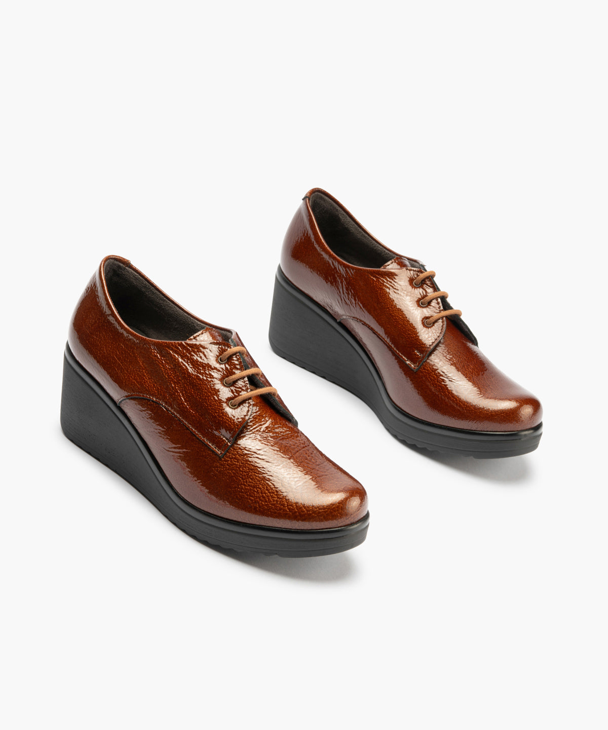 Blucher en Charol con cordones de mujer color cuero