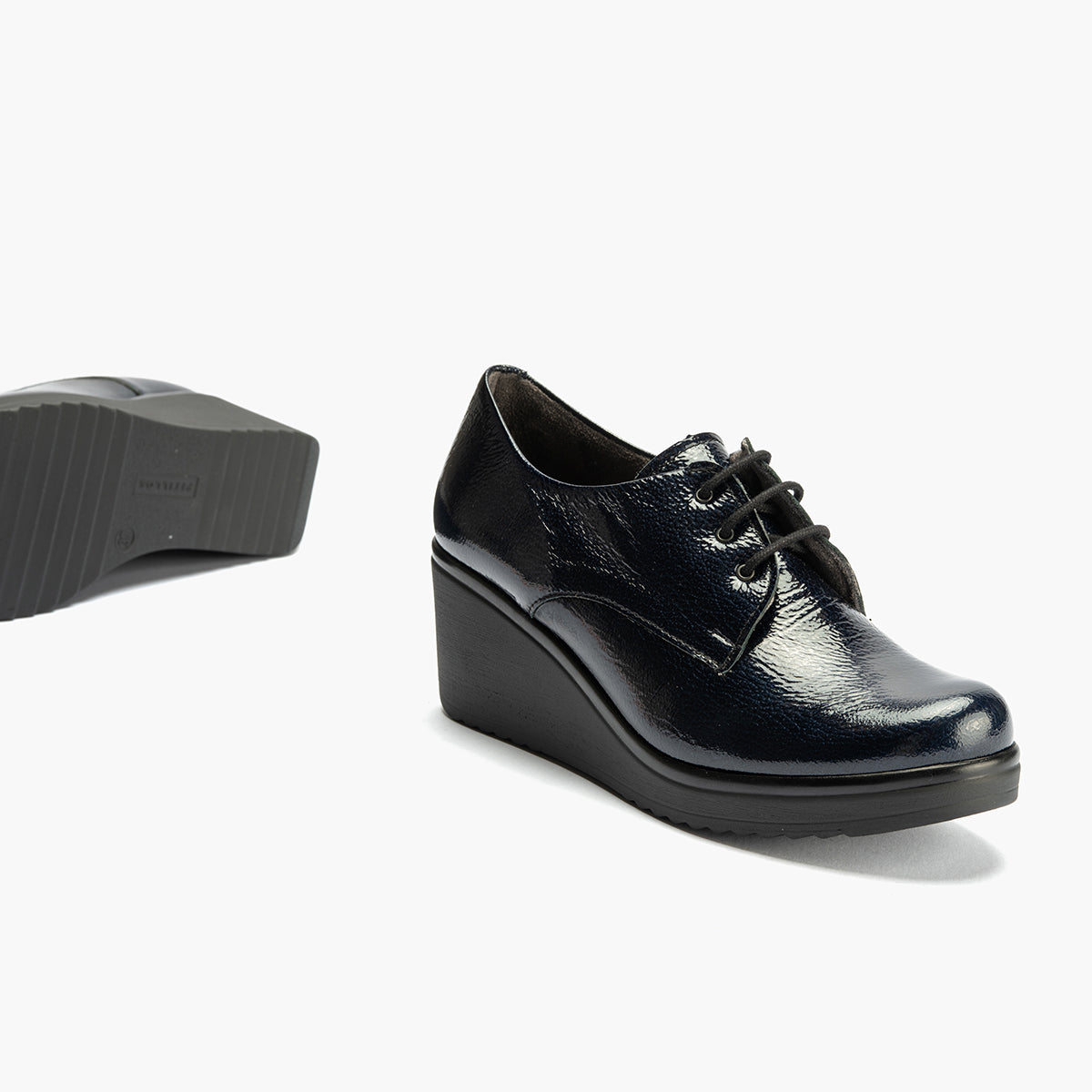 Blucher en Charol con cordones de mujer color marino