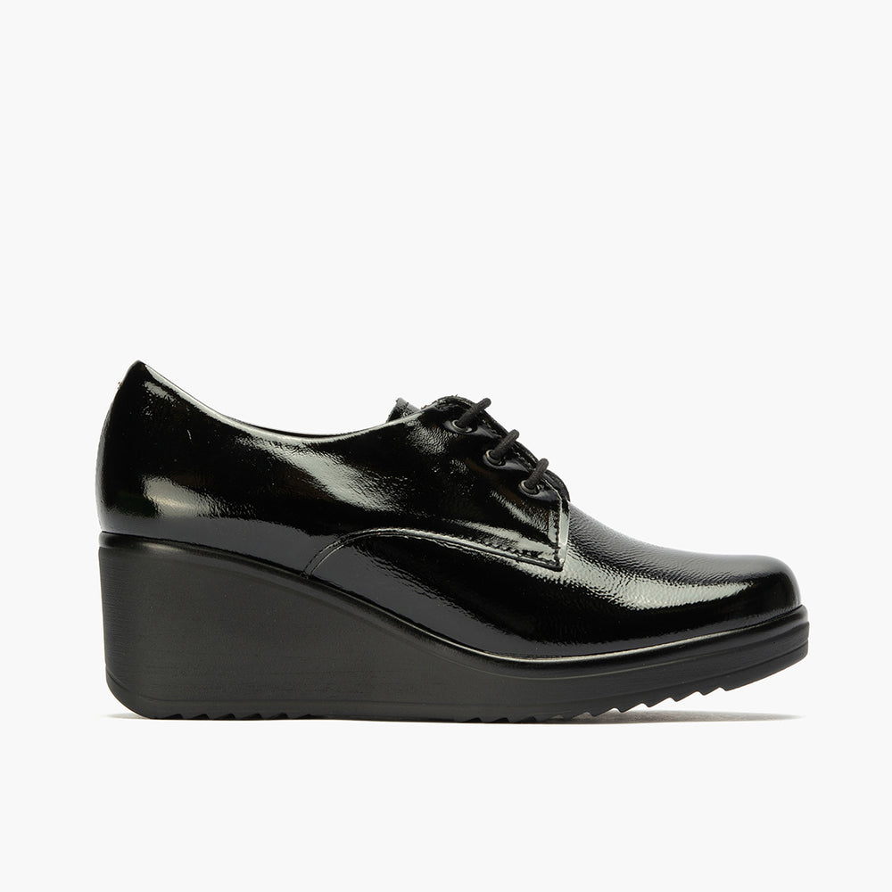 Blucher en Charol con cordones de mujer color negro
