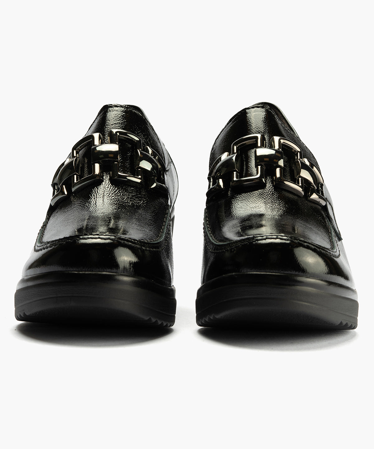 Abotinado en Charol de mujer color negro