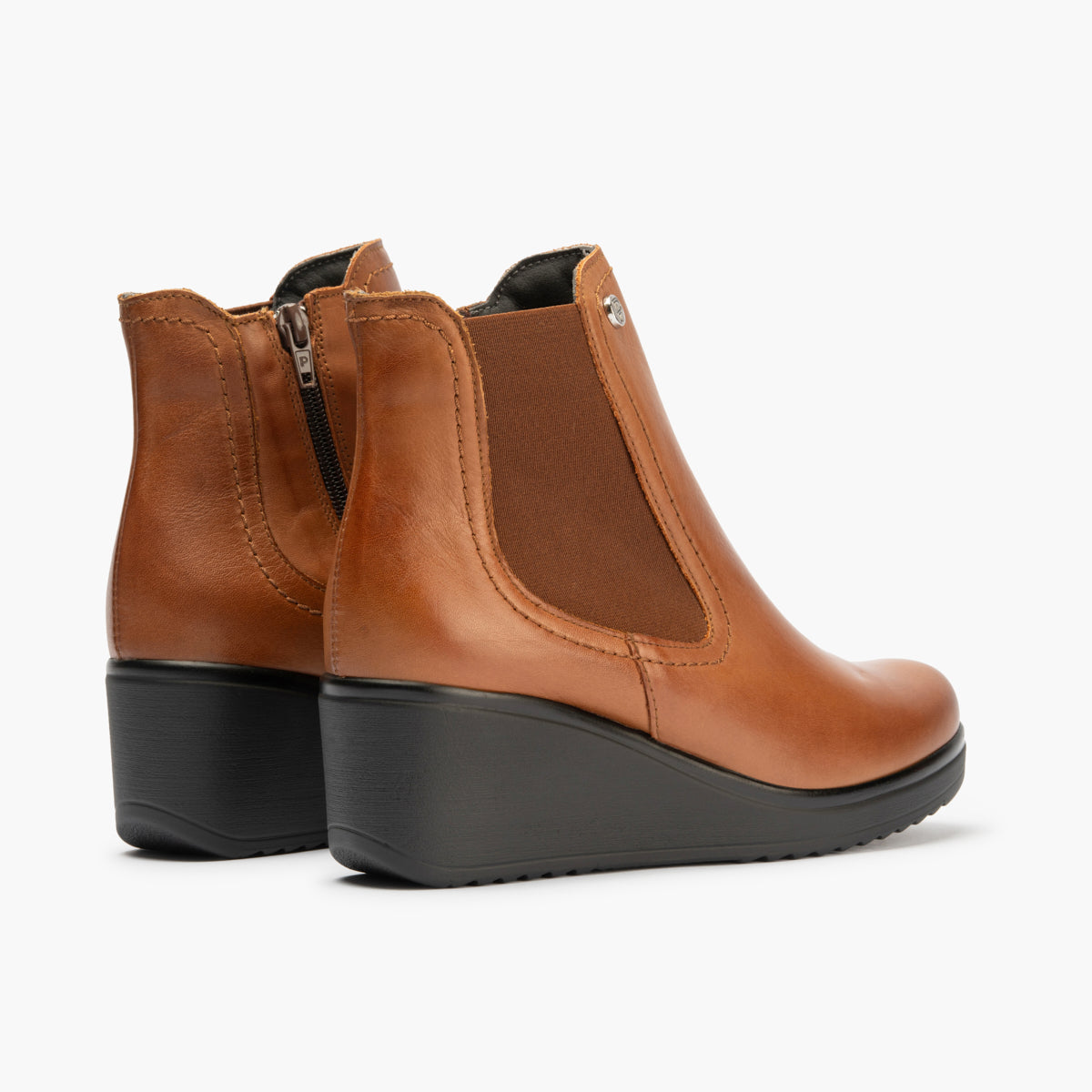 Botín Chelsey en Napa con elásticos de mujer color cuero