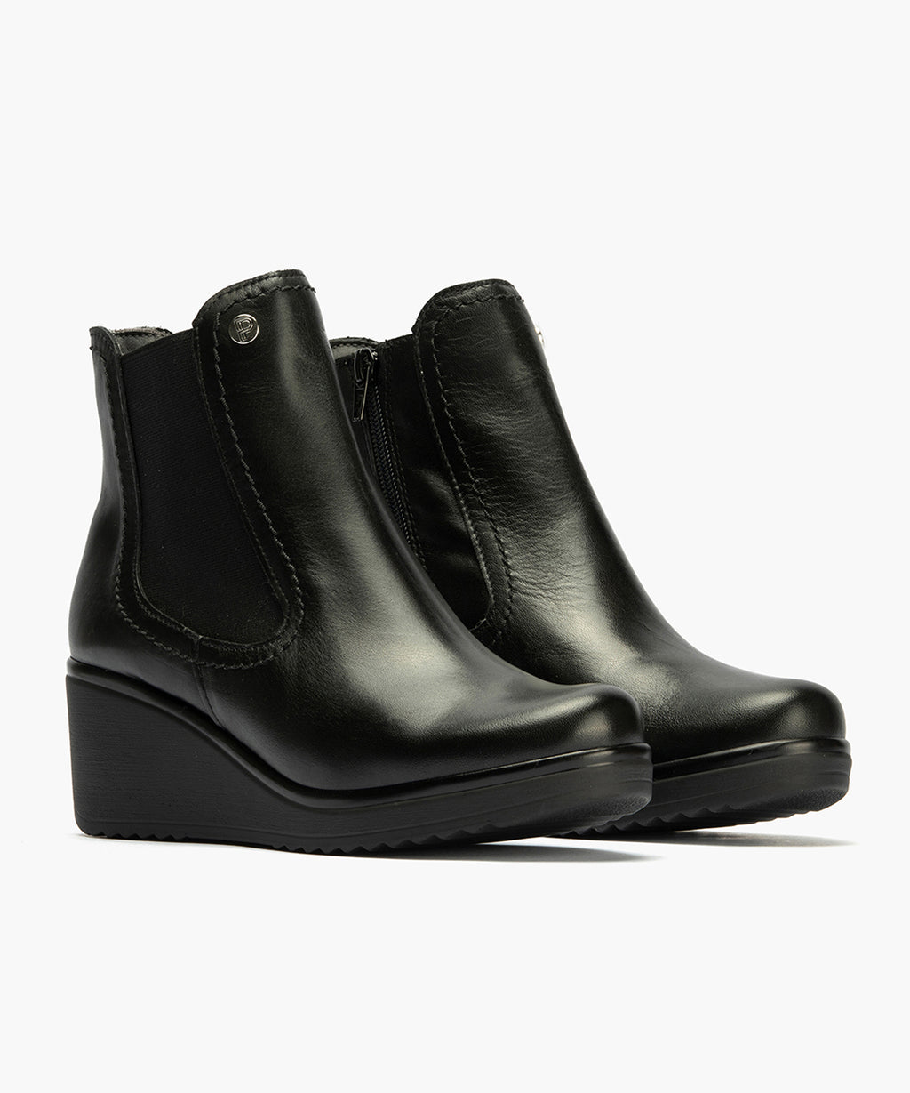 Botín Chelsey en Napa con elásticos de mujer color negro