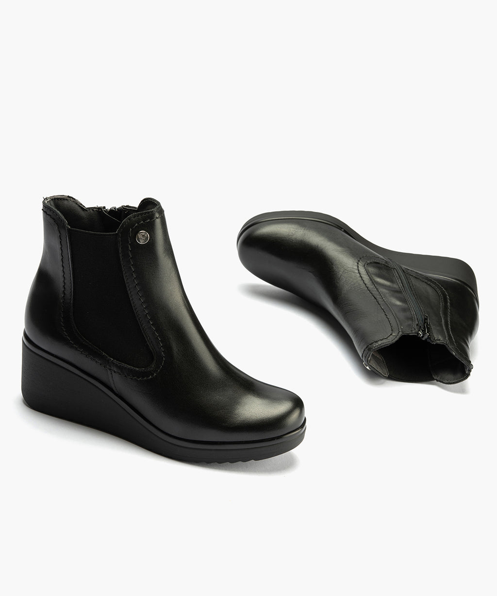 Botín Chelsey en Napa con elásticos de mujer color negro