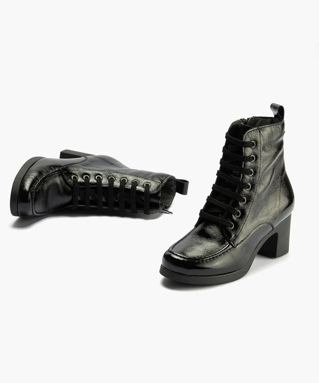 Botín Militar en Charol con cordones de mujer color negro