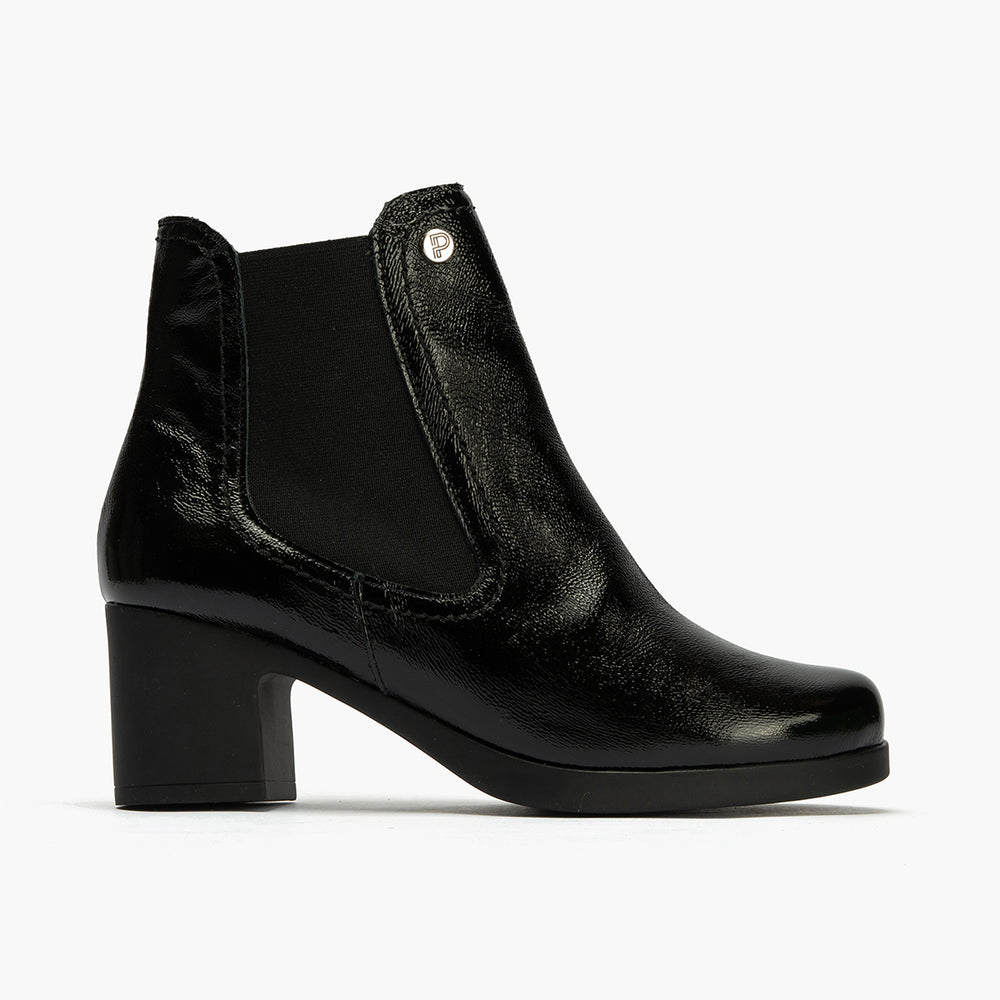 Botín Chelsey en Charol con elásticos de mujer color negro