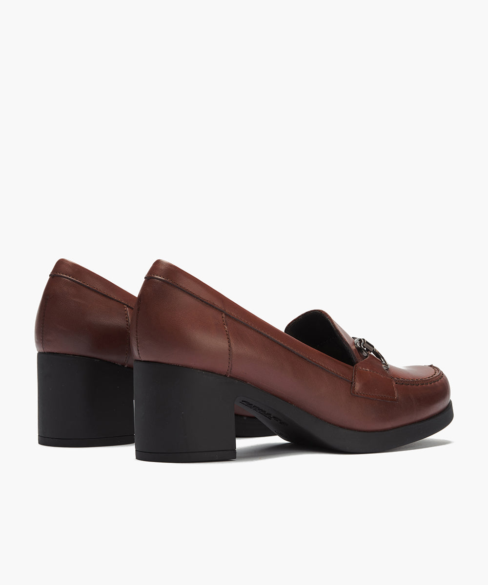 Mocasín en Napa de mujer color burdeos