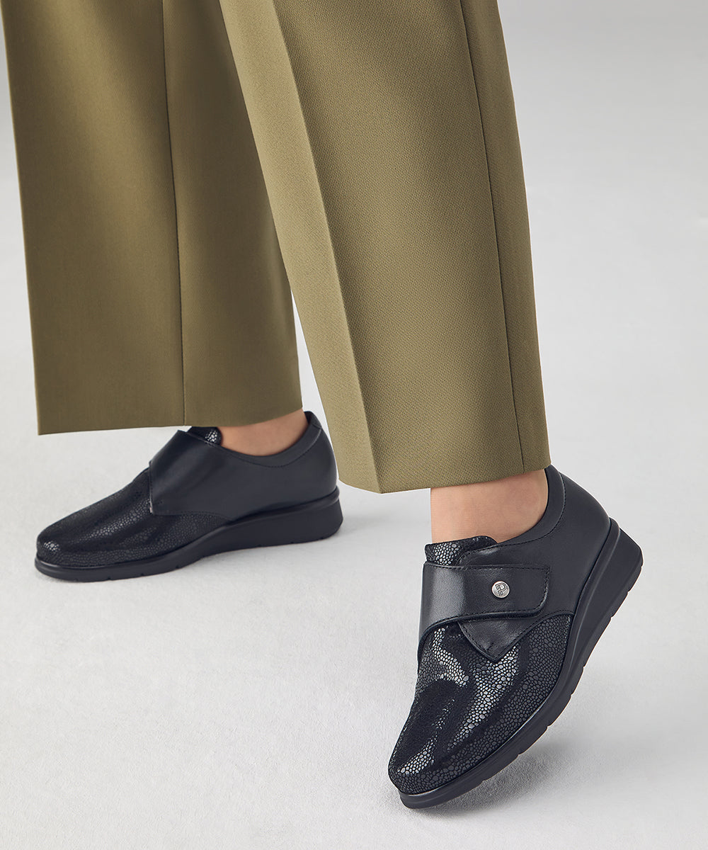 Blucher Correa con Lycra de mujer color negro