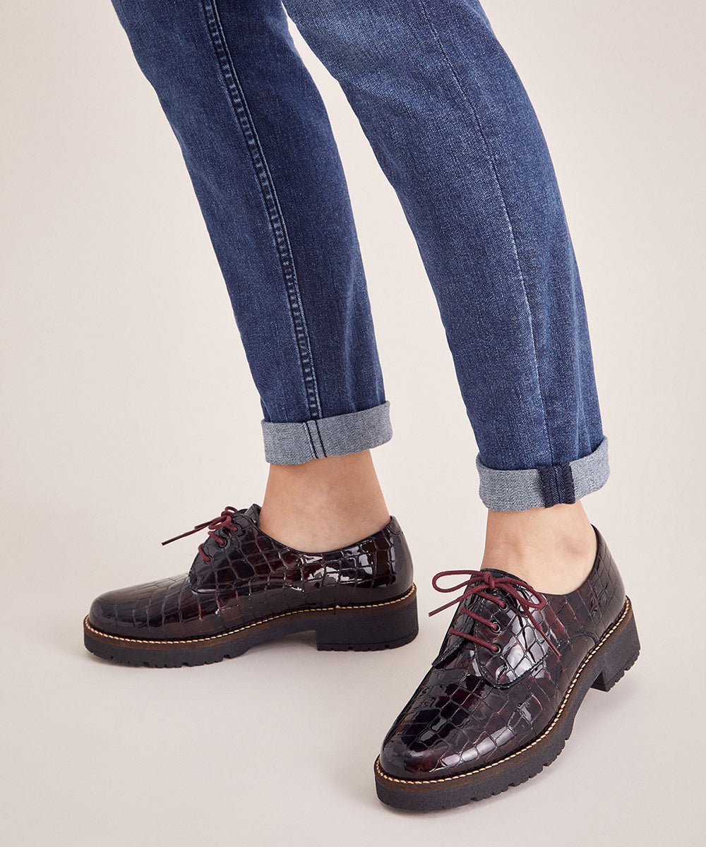 Blucher en Coco con cordones de mujer color burdeos