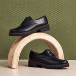Blucher en Napa con cordones de mujer color negro