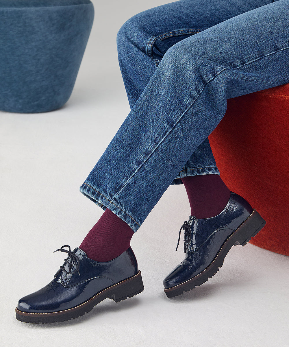 Blucher en Charol con cordones de mujer color marino