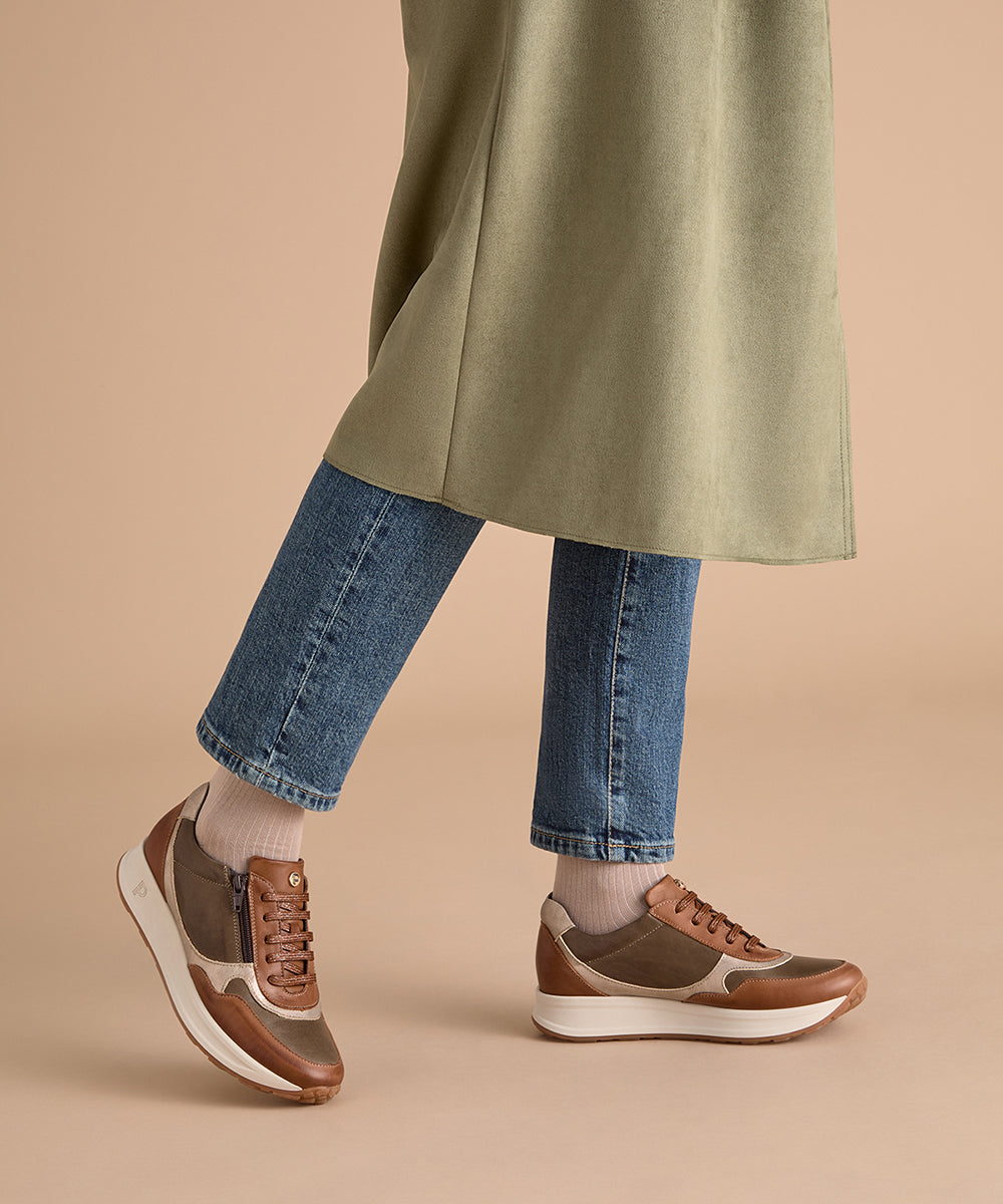 Deportivo de Cremallera Combinado en colores de mujer color cuero