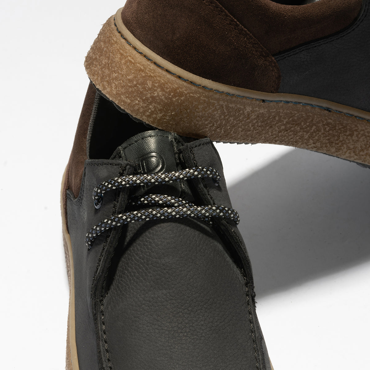 Wallaby hombre con cordones color marino