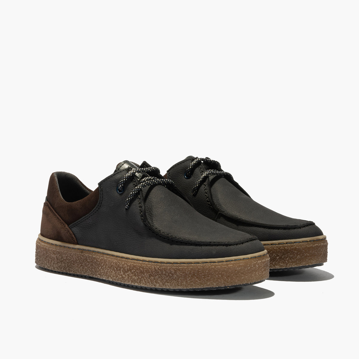 Wallaby hombre con cordones color negro