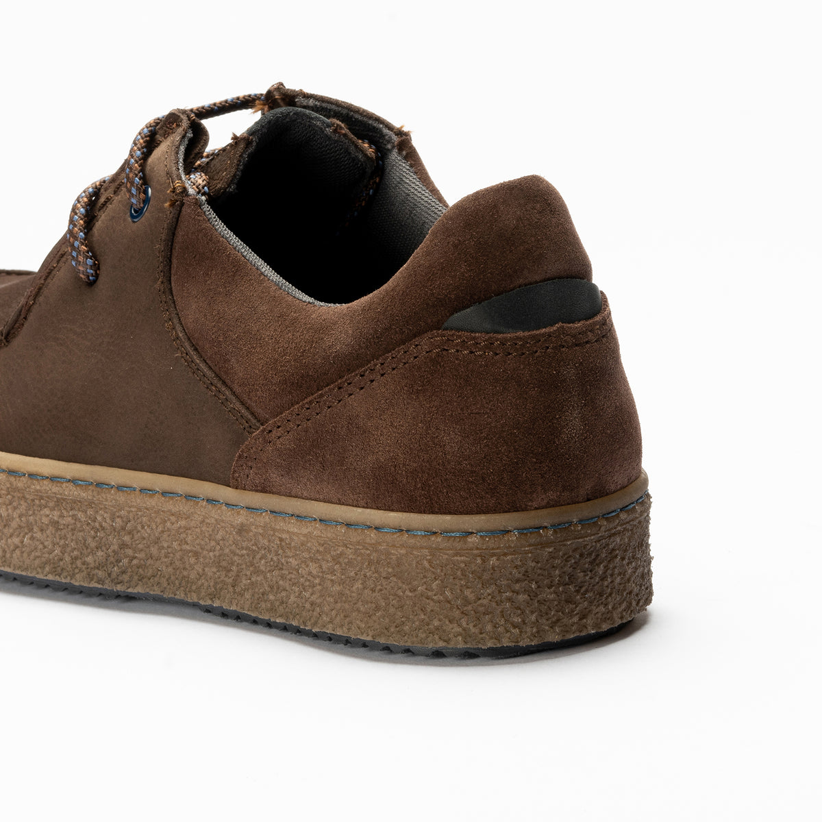 Wallaby hombre con cordones color marron