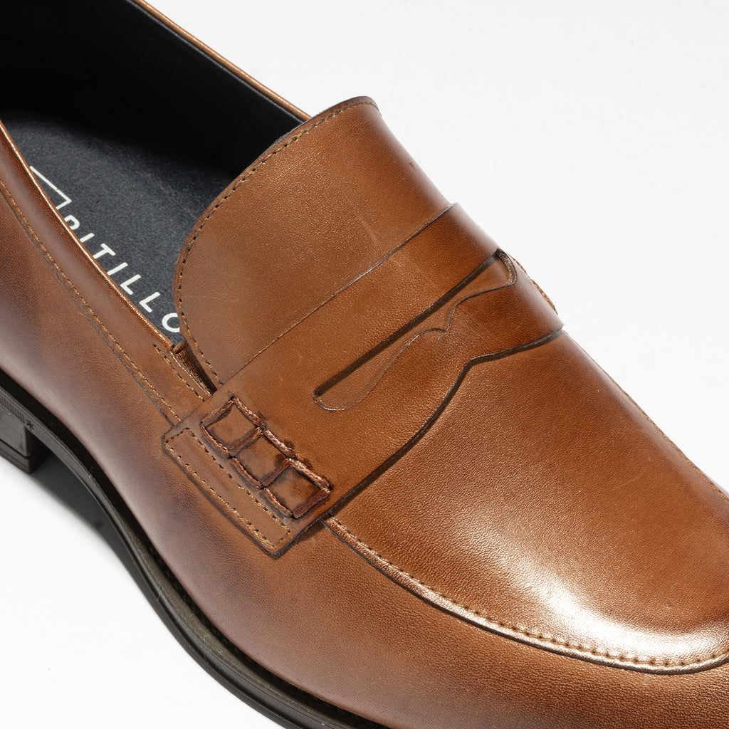 Mocasin vestir con antifaz hombre color libano