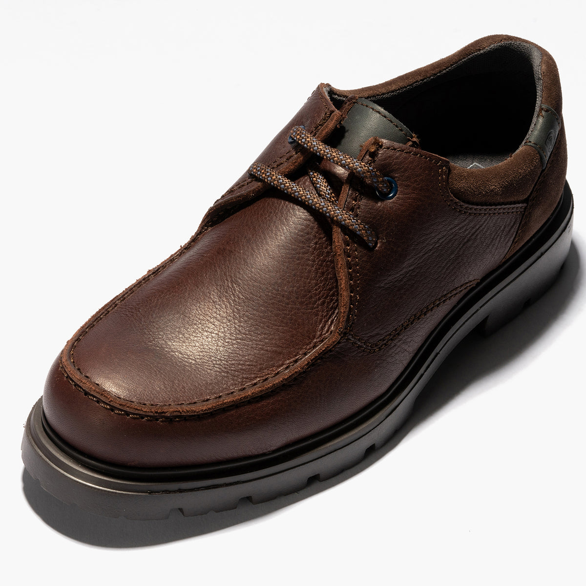 Wallaby Merlin hombre con cordones color marron