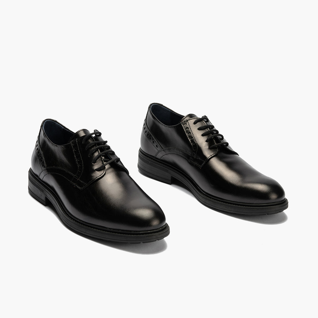 Blucher en Napa hombre con cordones color negro