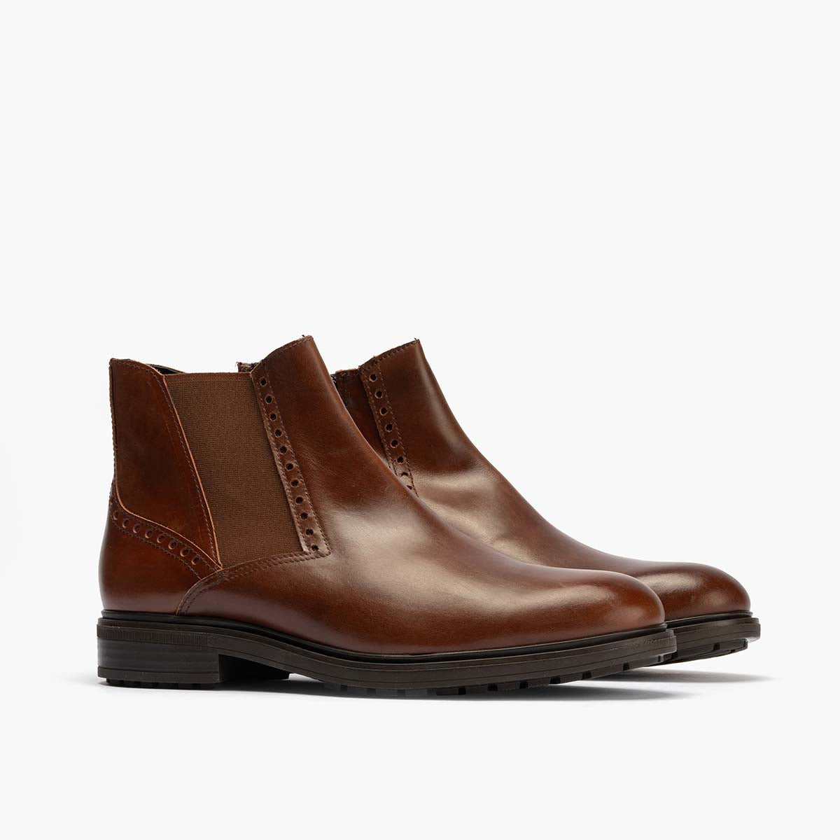 Botin Chelsey hombre con elasticos color cuero