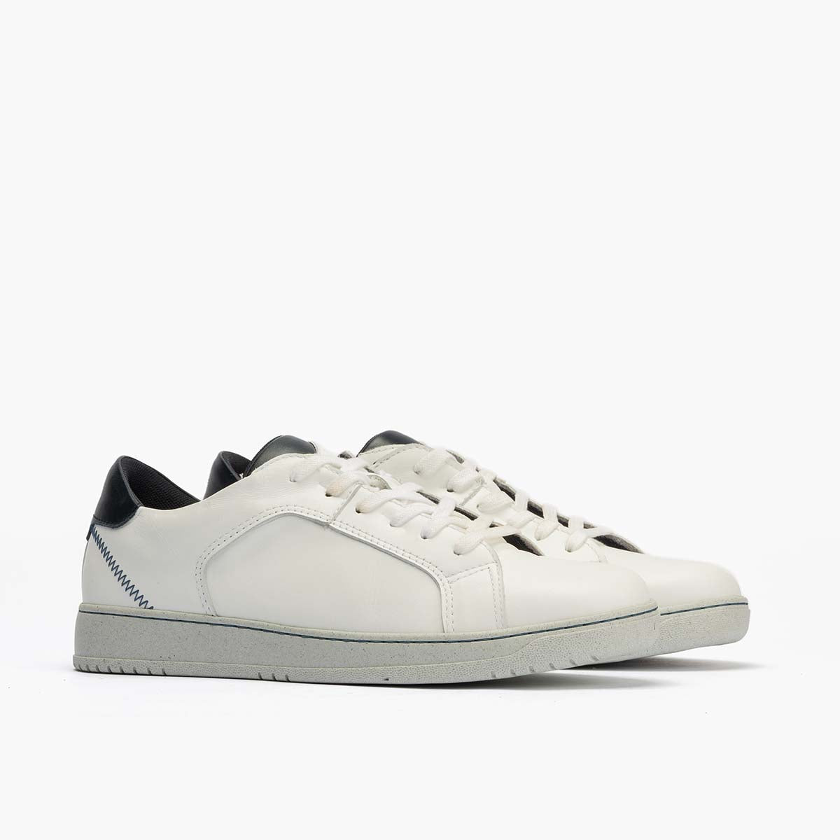Basket Blanco hombre en napa color blanco