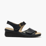 Sandalia con cuña con velcros en piel napa Marino