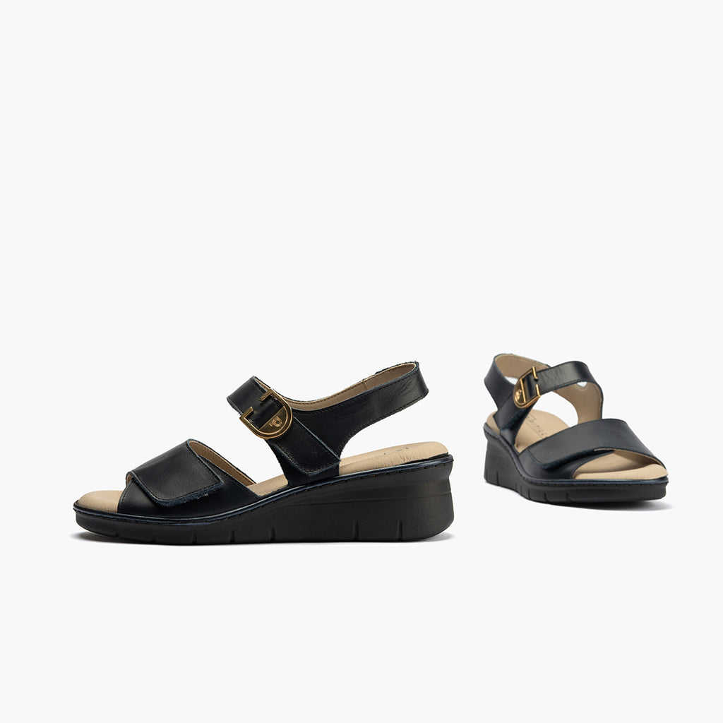 Sandalia con cuña con velcros en piel napa Marino