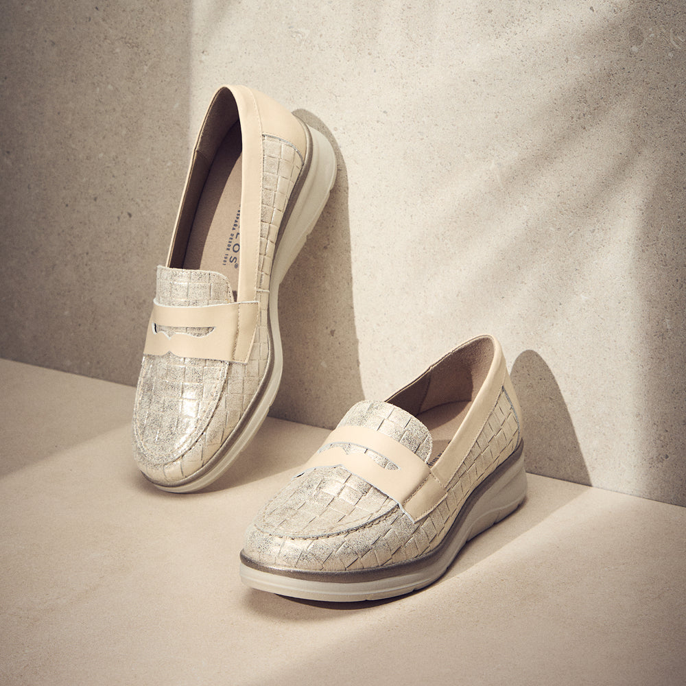 Mocasín plano con antifaz en piel napa fantasía y piel napa Oro