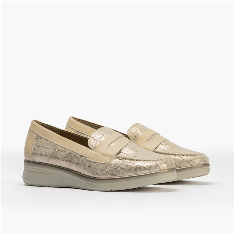 Mocasín plano con antifaz en piel napa fantasía y piel napa Oro