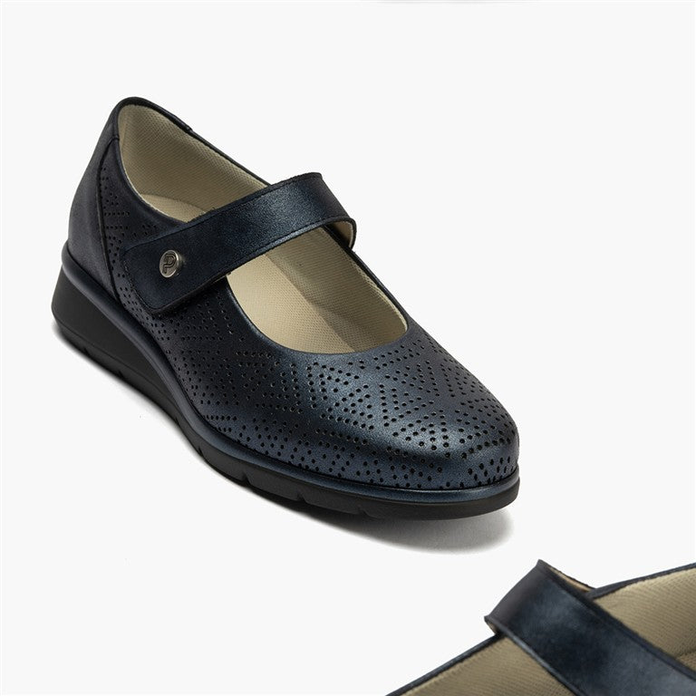 Zapato mercedes plano ancho especial con acabado brillante y suave Marino
