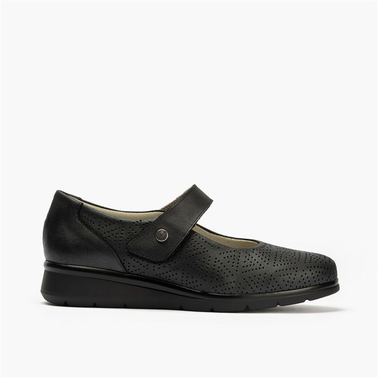 Zapato mercedes plano ancho especial con acabado brillante y suave Negro