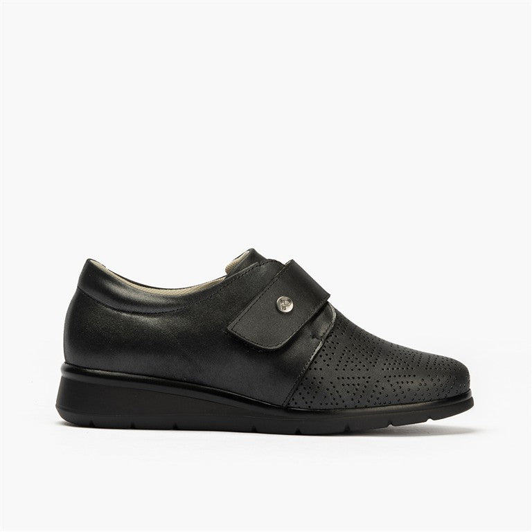 Zapato plano ancho especial con velcro en piel napa fantasía Negro