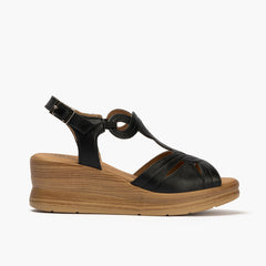 Sandalia con plataforma en laminado brillante Negro