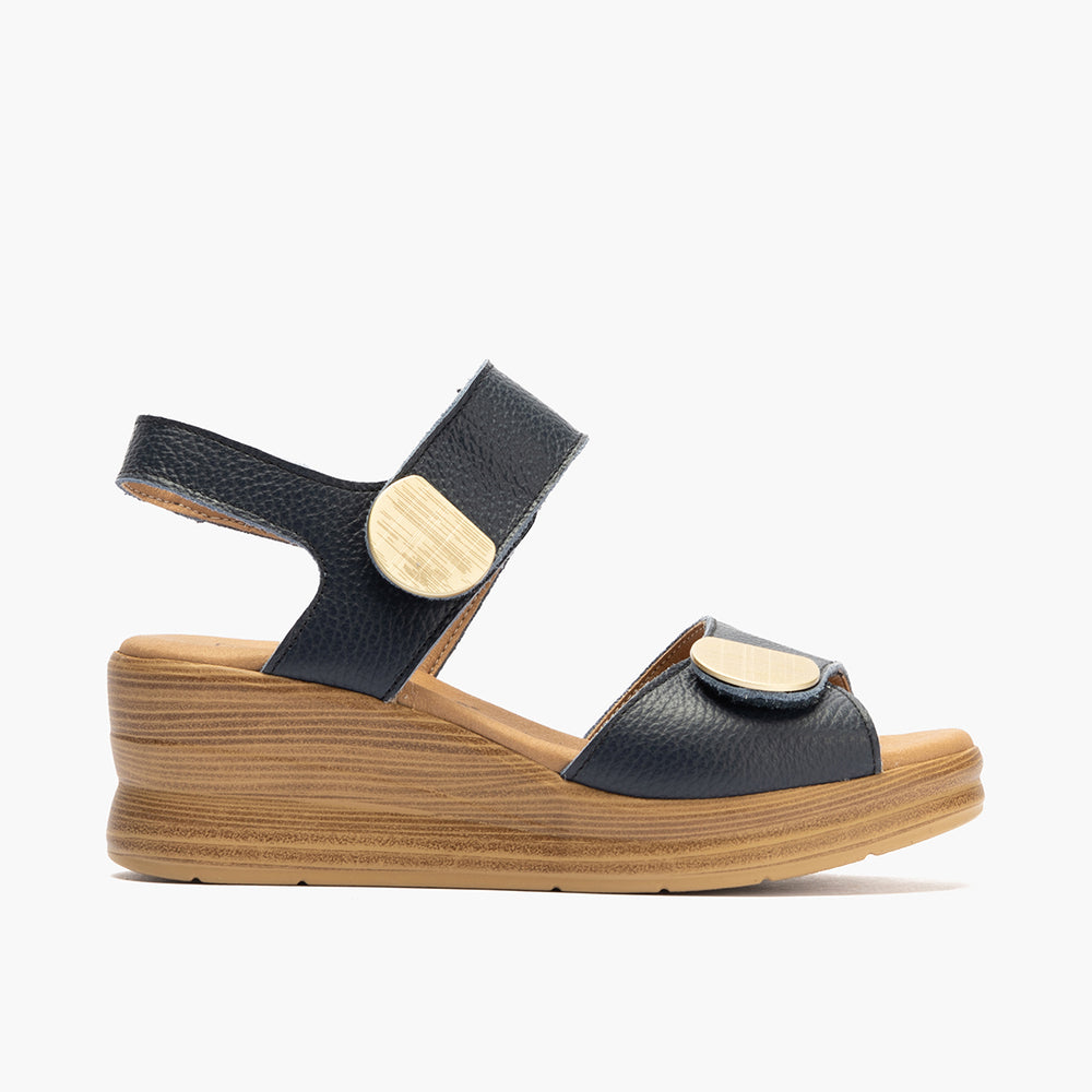 Sandalia con plataforma y velcros en piel napa bombeada Marino