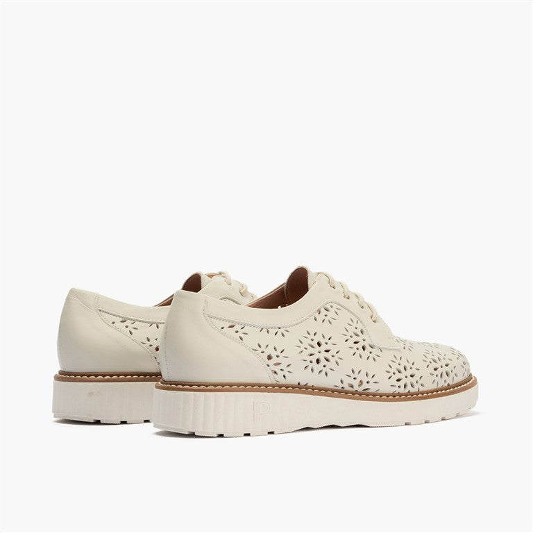 Zapato blucher con cordones, en piel napa perforada Glacial
