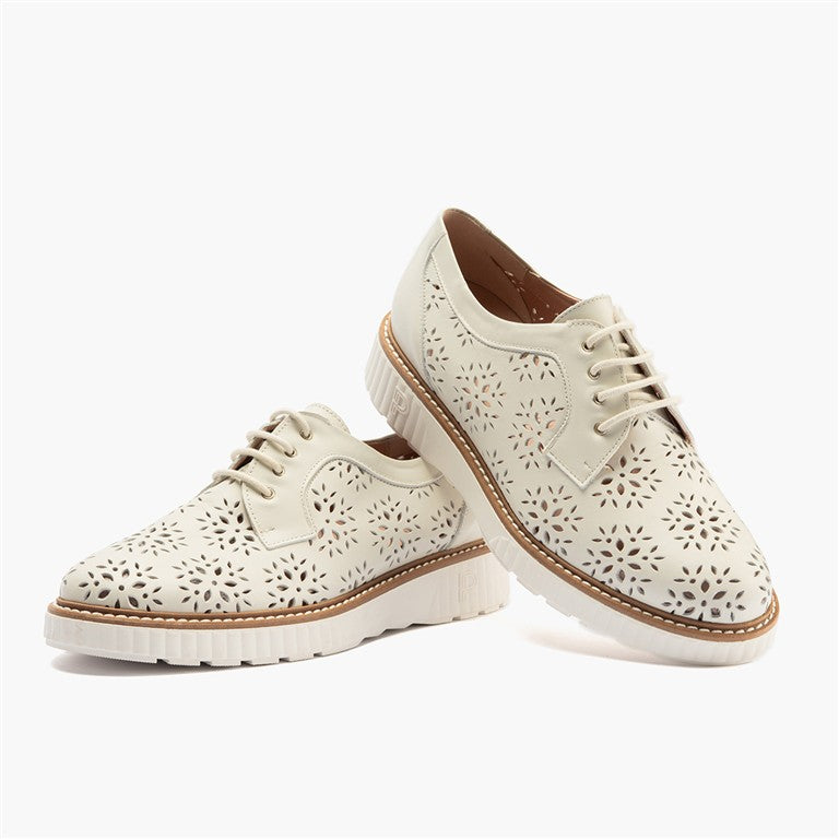 Zapato blucher con cordones, en piel napa perforada Glacial