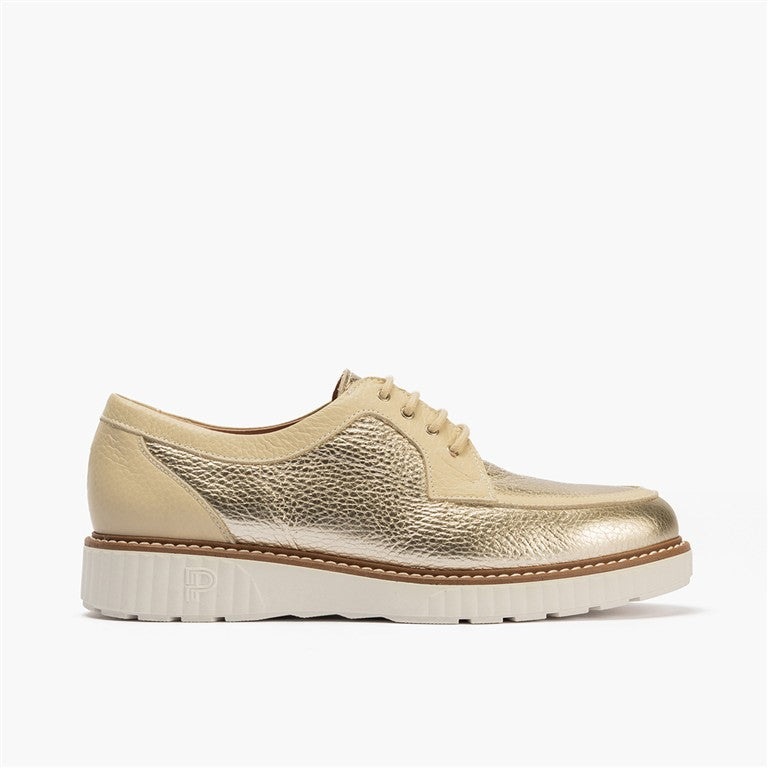 Zapato blucher con cordones y reflejos brillantes Oro
