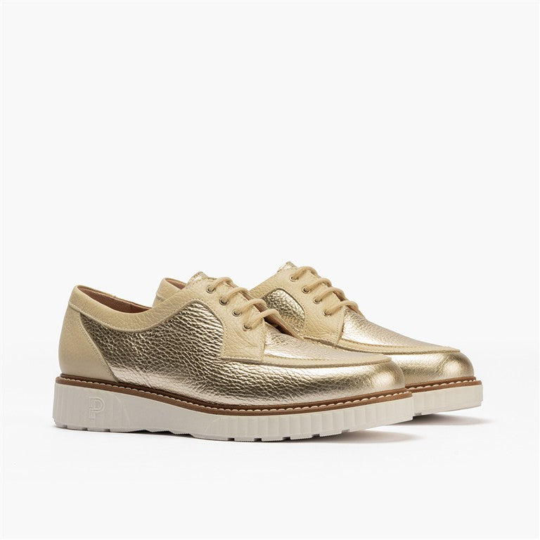 Zapato blucher con cordones y reflejos brillantes Oro