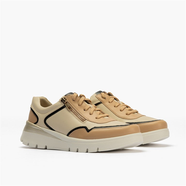 Deportivo plataforma con cremallera Crema