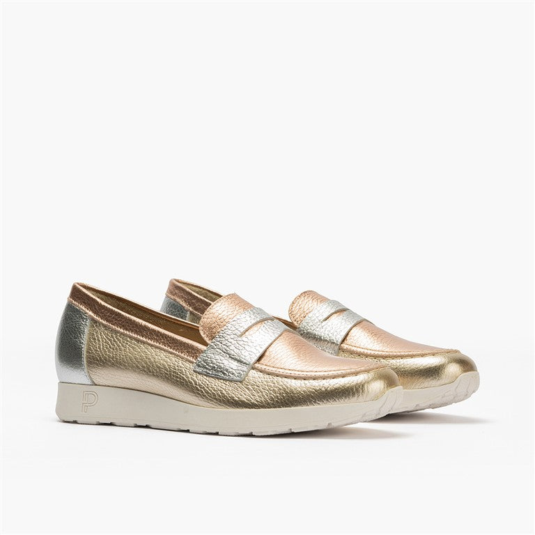 Mocasín estilo deportivo con antifaz en piel Oro