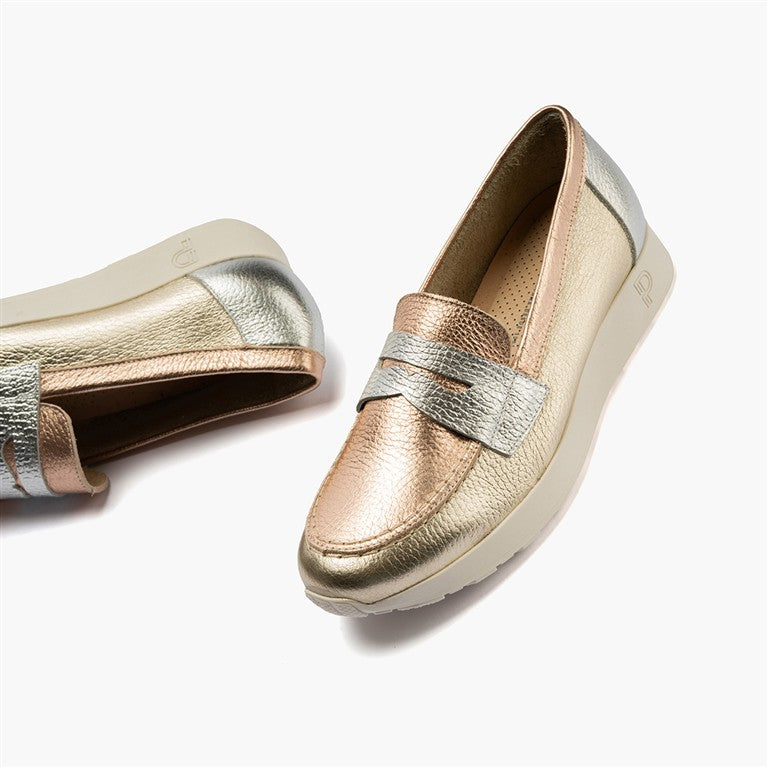 Mocasín estilo deportivo con antifaz en piel Oro