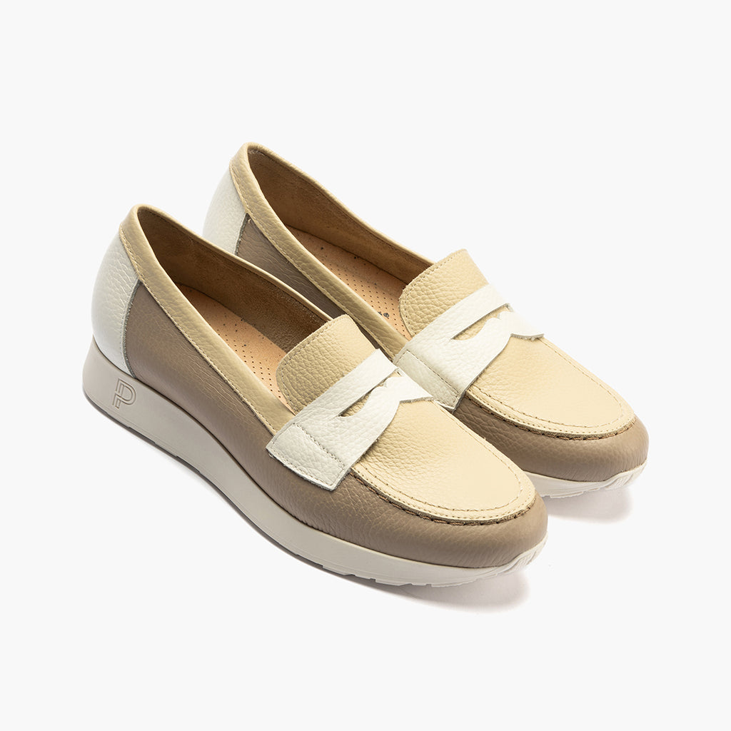 Mocasín estilo deportivo con antifaz en piel Piedra
